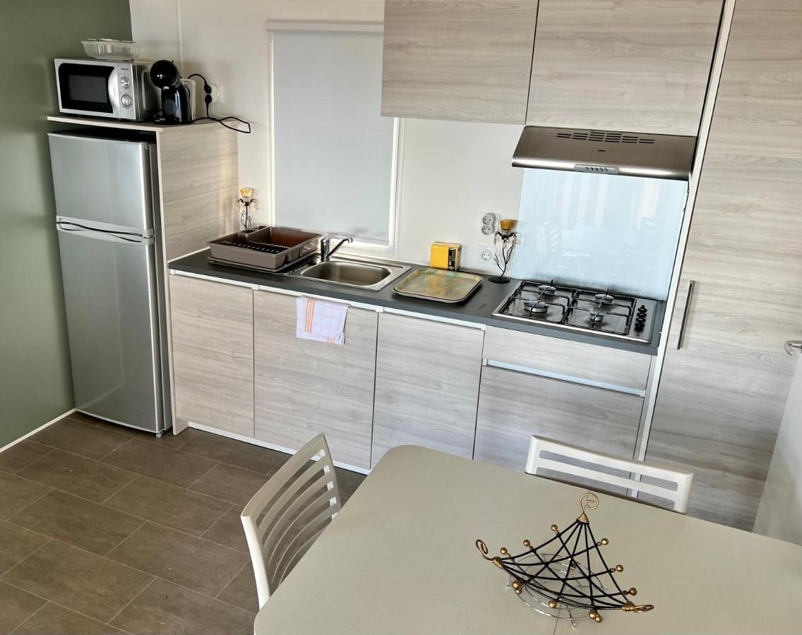 Chez Mina Apartment ลูมิโอ ภายนอก รูปภาพ