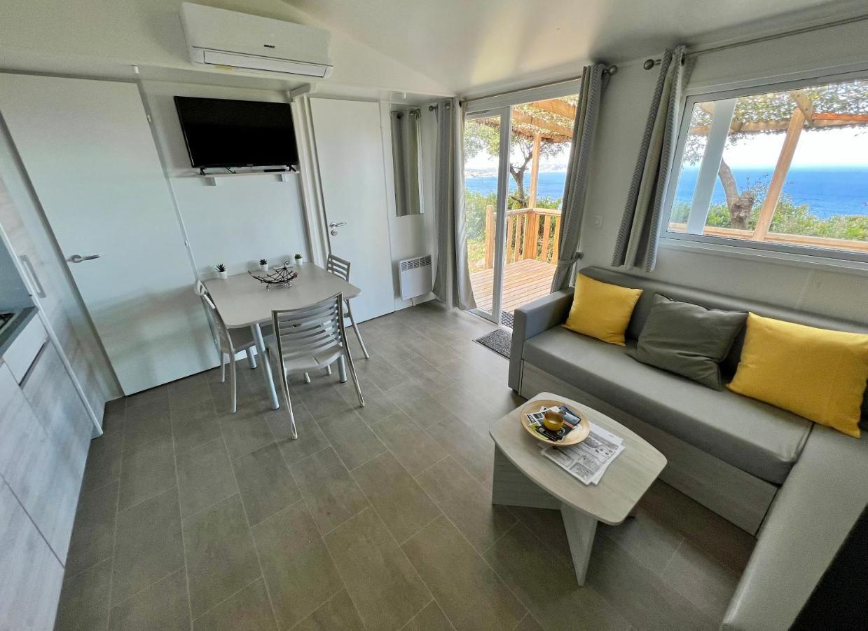Chez Mina Apartment ลูมิโอ ภายนอก รูปภาพ